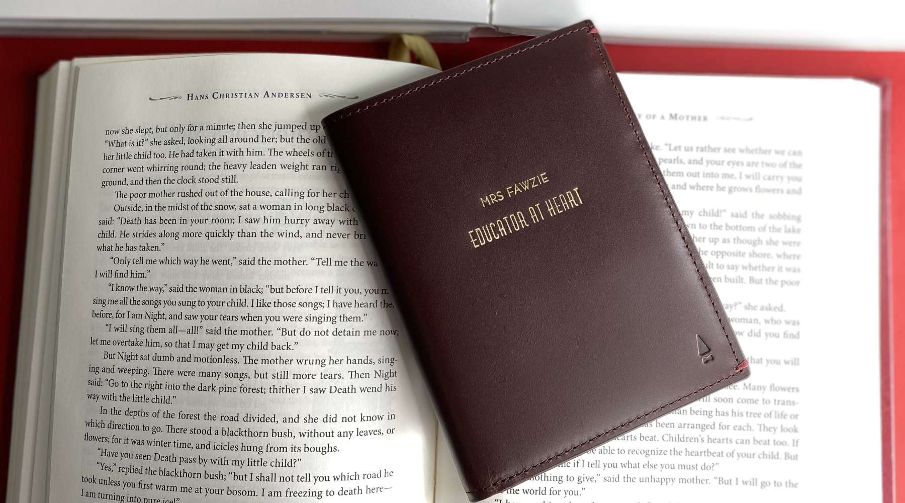 The Best Leather Gifts in Singapore for Your Teacher-Friends this Teachers' Day