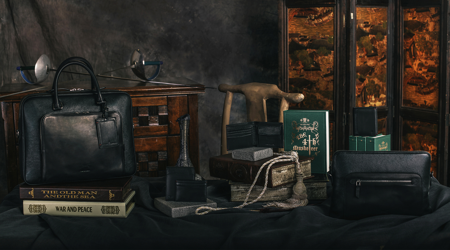 29 May | Stylish Travel Bags for Men (Vanilla Luxury)