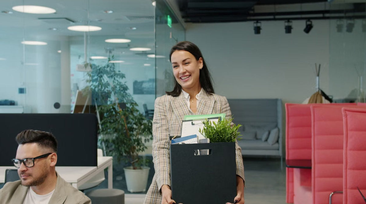 Five Farewell Gift Ideas for a Colleague Leaving After Ten Years