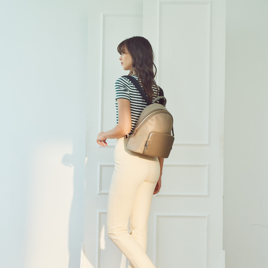 #colour_taupe grey