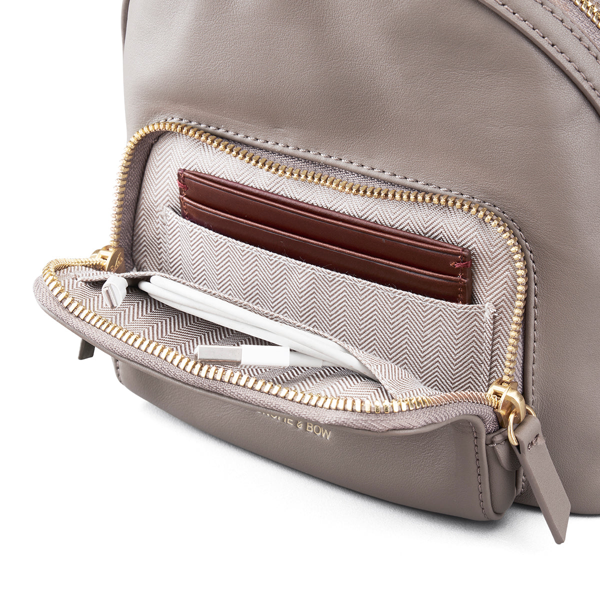 #colour_taupe grey