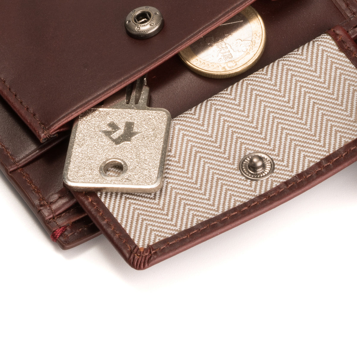 Gulliver Coin Pouch Bifold Wallet (Wax Leather | RFID)