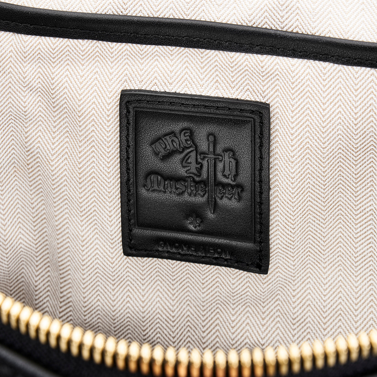 Musketeer Dryna Small Crossbody Sling Handbag (Water Resistant Nylon / USA Nappa Leather)